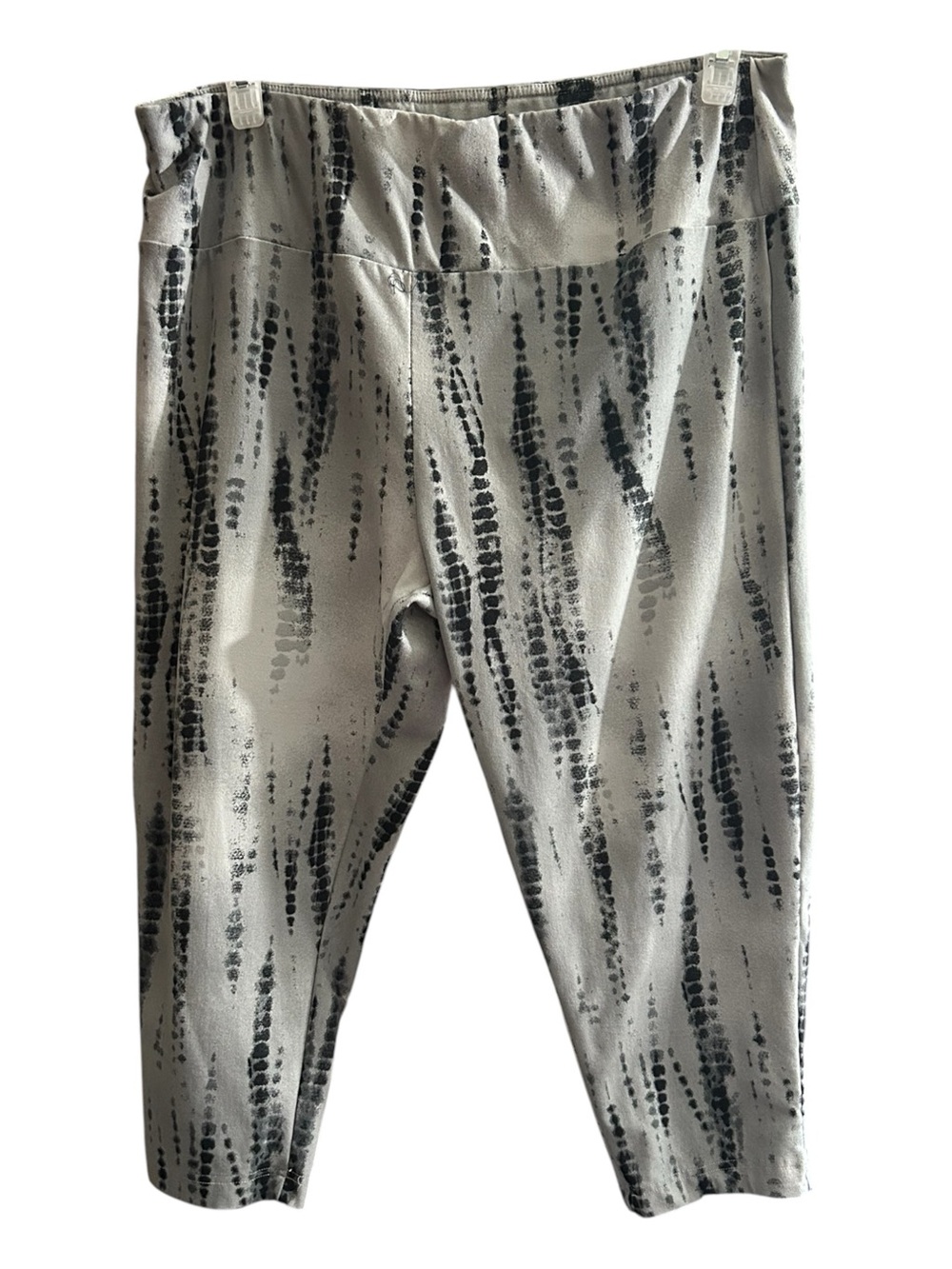 Terra & Sky Gray and Black Abstract Print Leggings